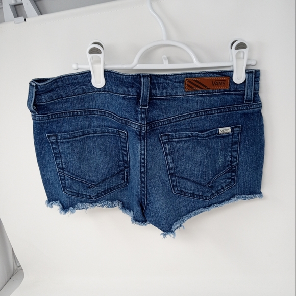 Woman's Vans Distressed Denim Cutoff Jean Shorts Size 5 - Picture 2 of 7